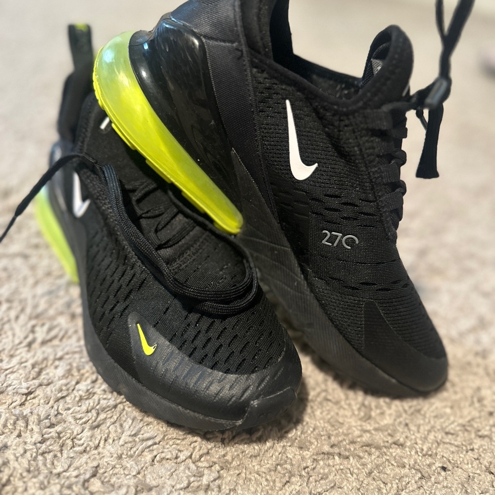 Nike Air Max 270 PS Size 6 LIKE NEW Black and Neon Green Sneakers